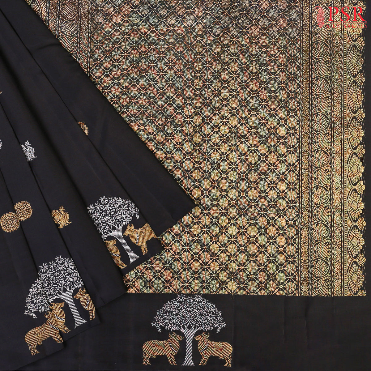 This Black Kanchipuram Silk Saree from PSR Silk Sarees is a magnificent addition to the "Smartika Kanjivaram" collection