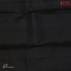 This Black Kanchipuram Silk Saree from PSR Silk Sarees is a magnificent addition to the "Smartika Kanjivaram" collection