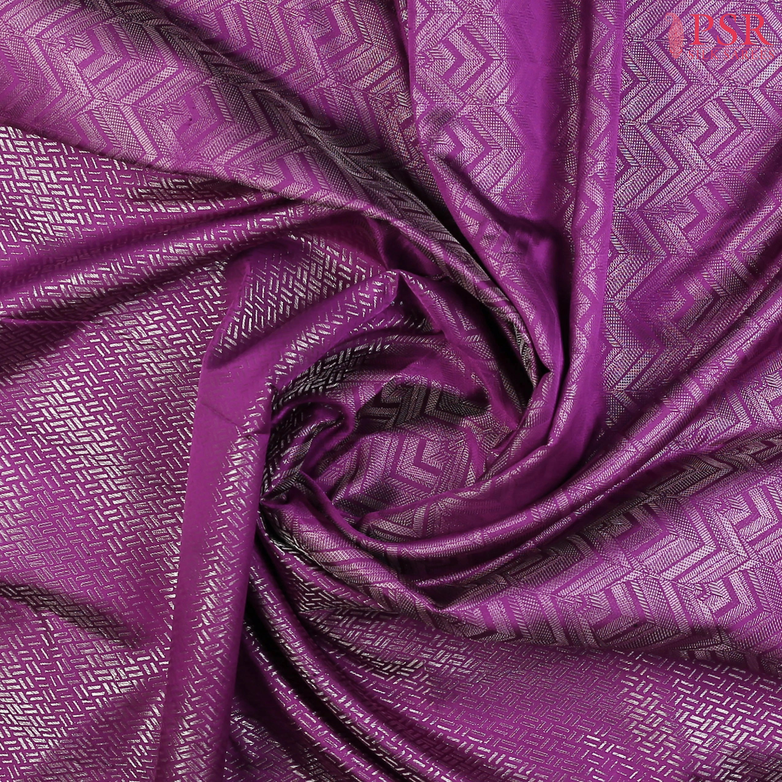 This Magenta Purple &amp; Light Pink Kanchipuram Silk Saree from PSR Silk Sarees is a captivating addition to the "Vaichitrya Kanjivaram" collection