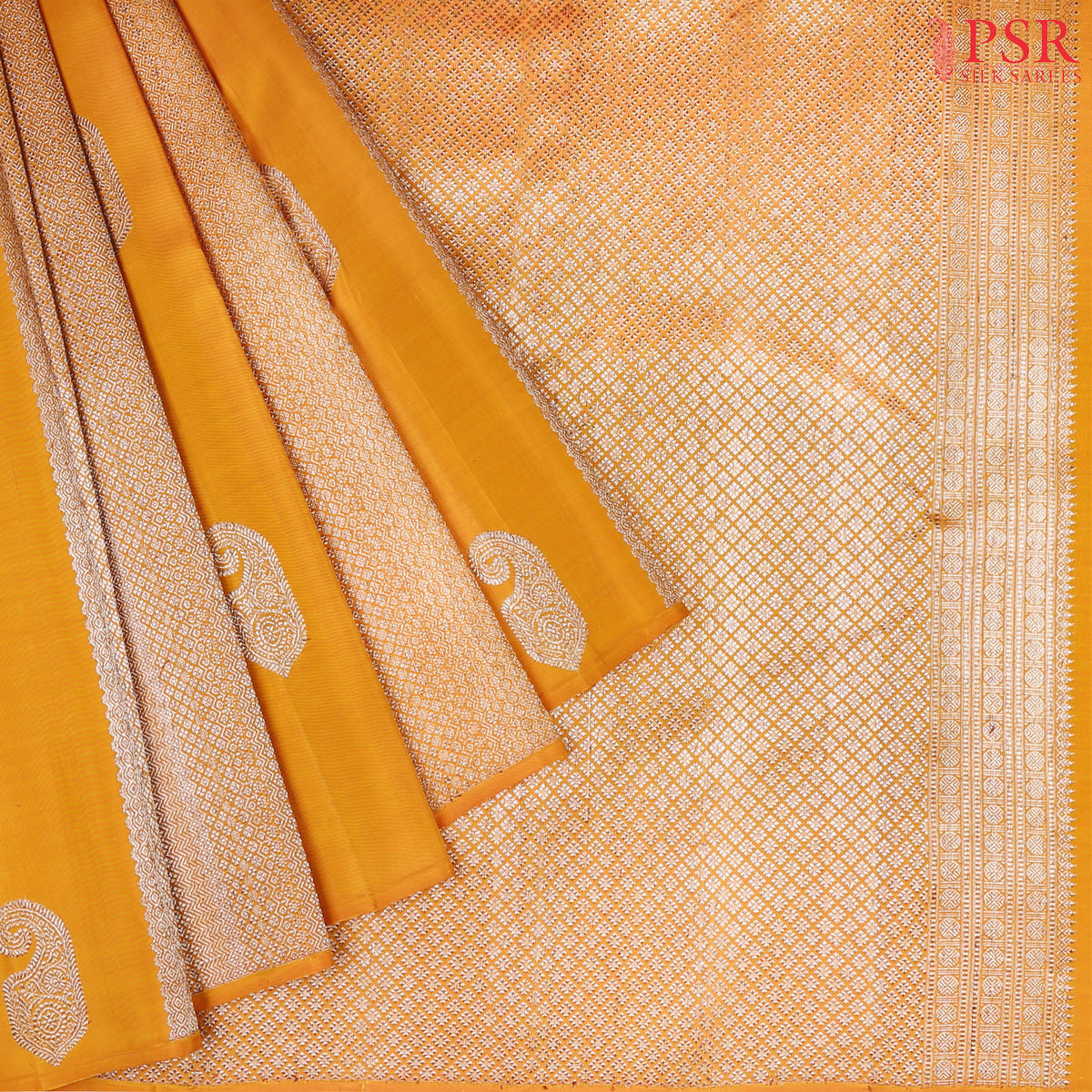 This Mustard Yellow Kanchipuram Silk Saree from PSR Silk Sarees is a radiant masterpiece from the "Shrestha Kanjivaram" collection