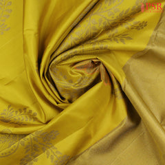 This Olive Yellow Kanchipuram Silk Saree from PSR Silk Sarees is a stunning addition to the Shrestha Kanjivaram collection