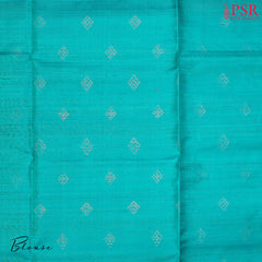 Embrace effortless elegance with our Pink Mauve Soft Silk Saree, beautifully contrasted with a Turquoise Cyan hue